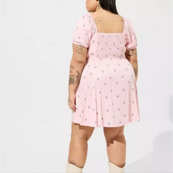 Torrid Mini Stretch Challis Sweetheart Skater Dress Pink Flirty Plus Size 2X - Picture 2 of 7